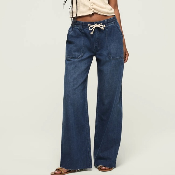 Lucky Brand Pull On Patch Pocket Wide-Leg Denim Jeans - Picture 16 of 16